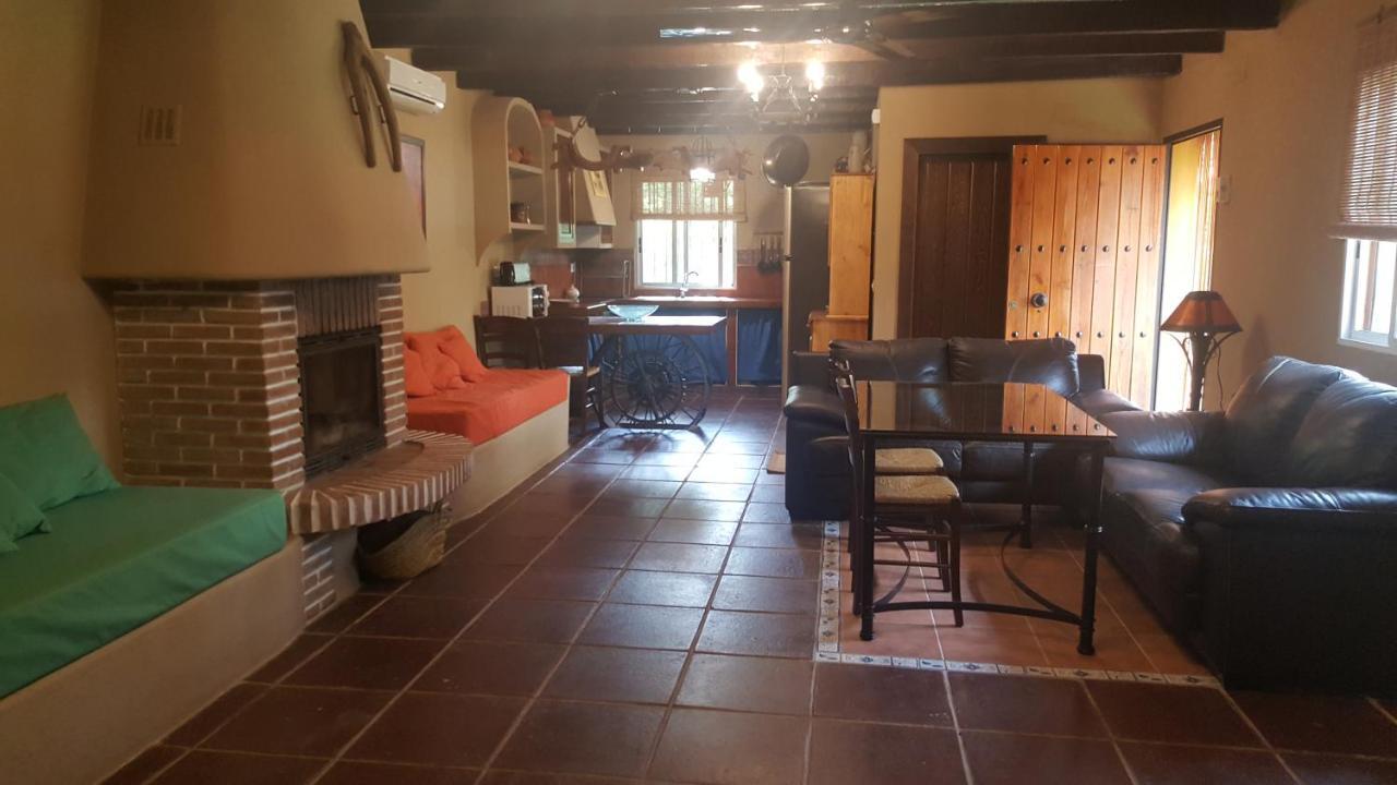 El Refugio De Popea Villa Santa Maria De Trassierra ภายนอก รูปภาพ